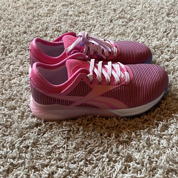 pink reebok crossfit shoes- accent blue - Picture 3 of 4